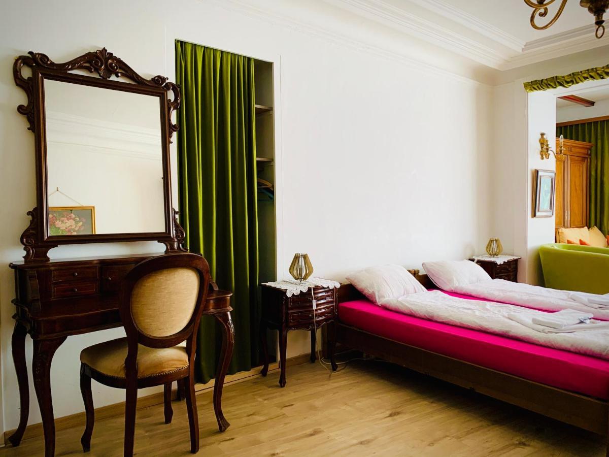 Weisses Roessli Hotel Leukerbad Luaran gambar