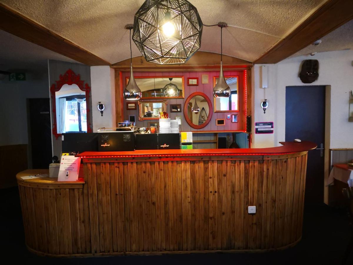 Weisses Roessli Hotel Leukerbad Luaran gambar